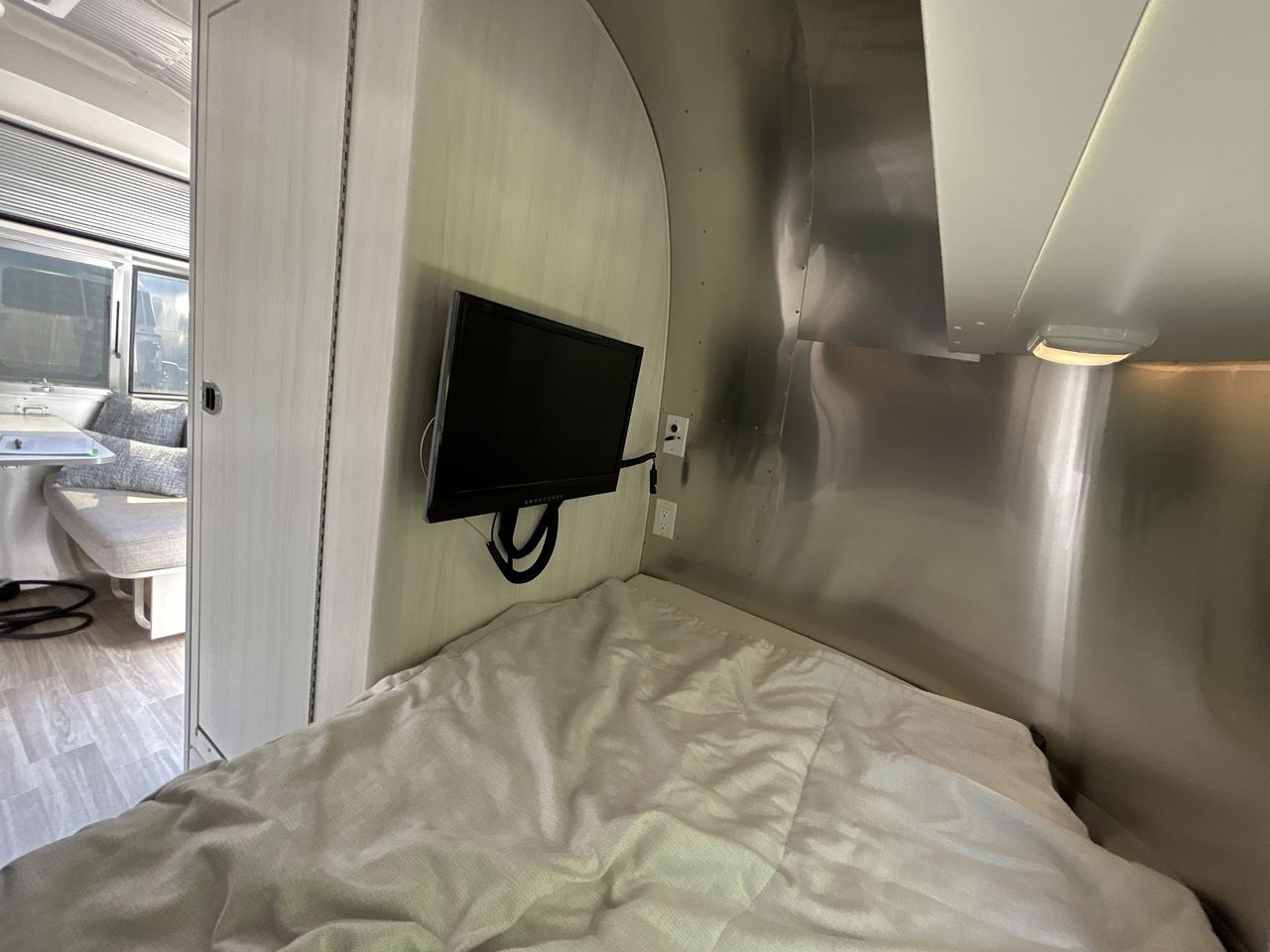 2023 Airstream 16RB Base