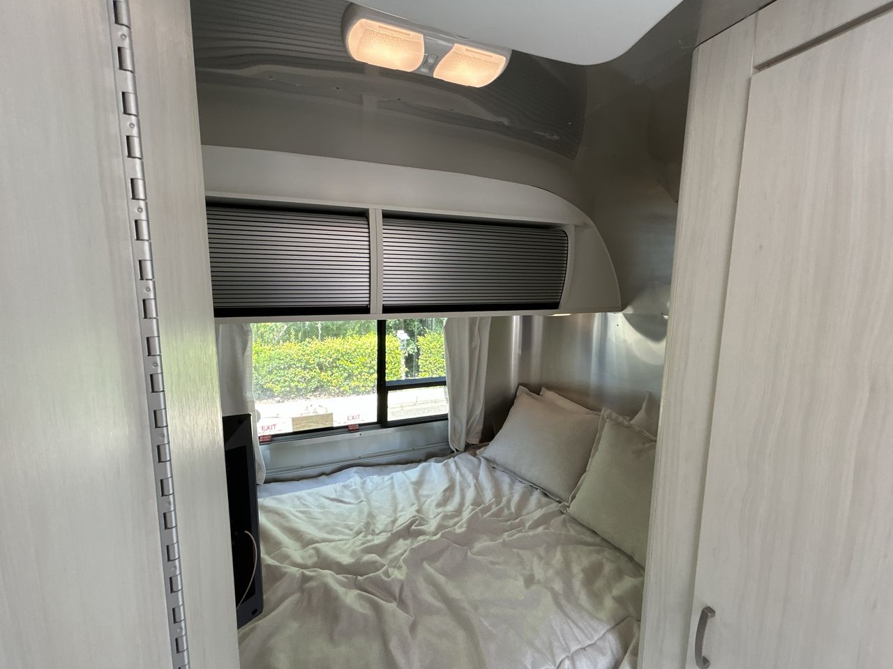 2023 Airstream 16RB Base