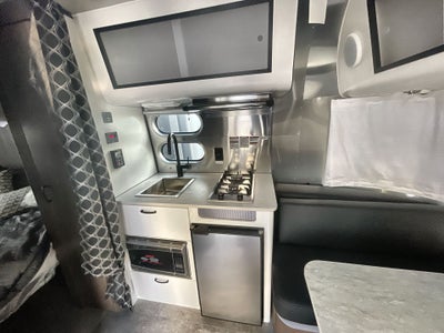 2023 Airstream 16RB Base