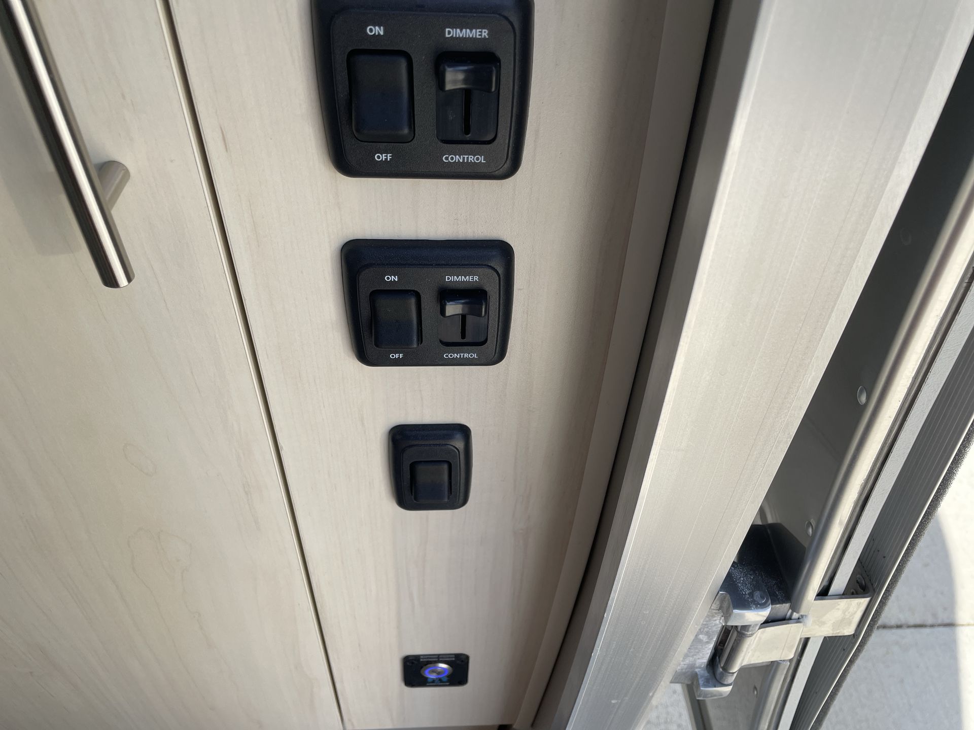 2026 Airstream 25FBQ Base