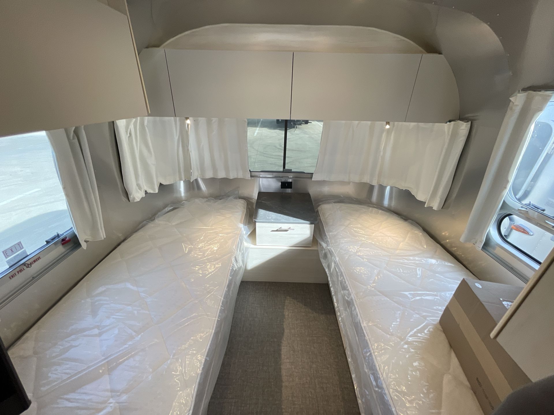 2026 Airstream 25FBT Base