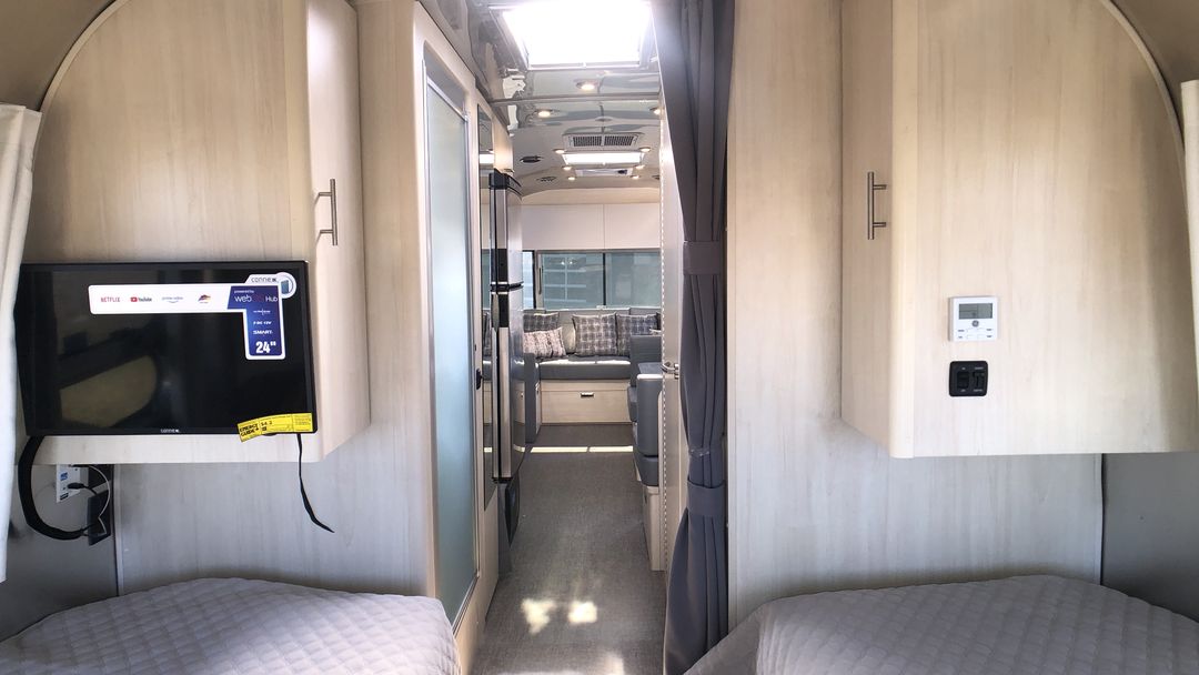 2026 Airstream 28RBT Base