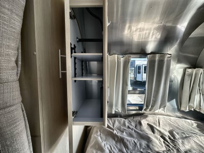 2022 Airstream 28RBT Base