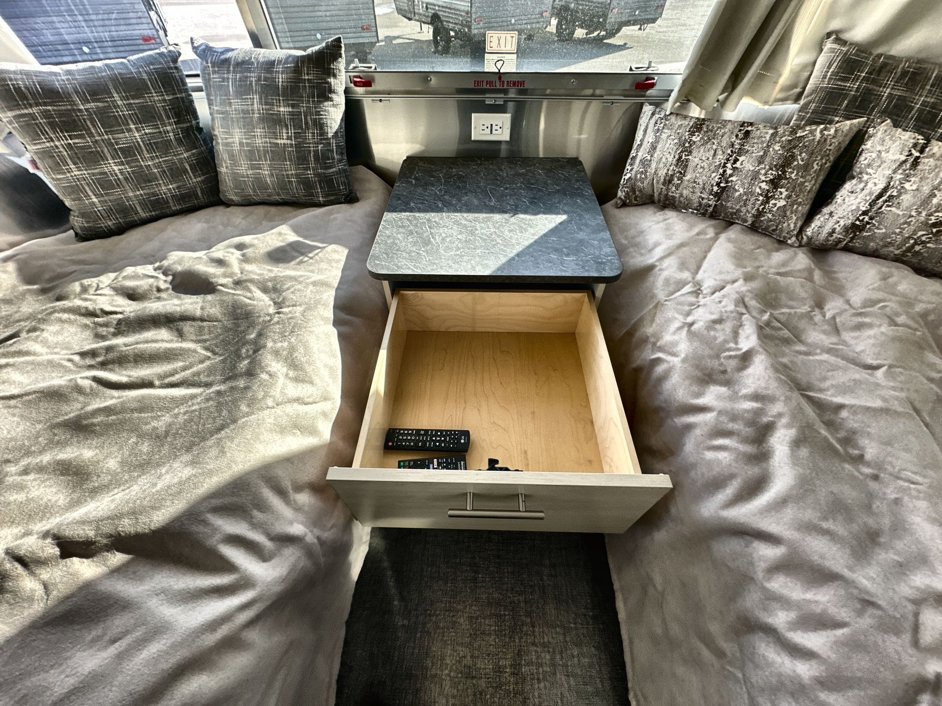 2022 Airstream 28RBT Base