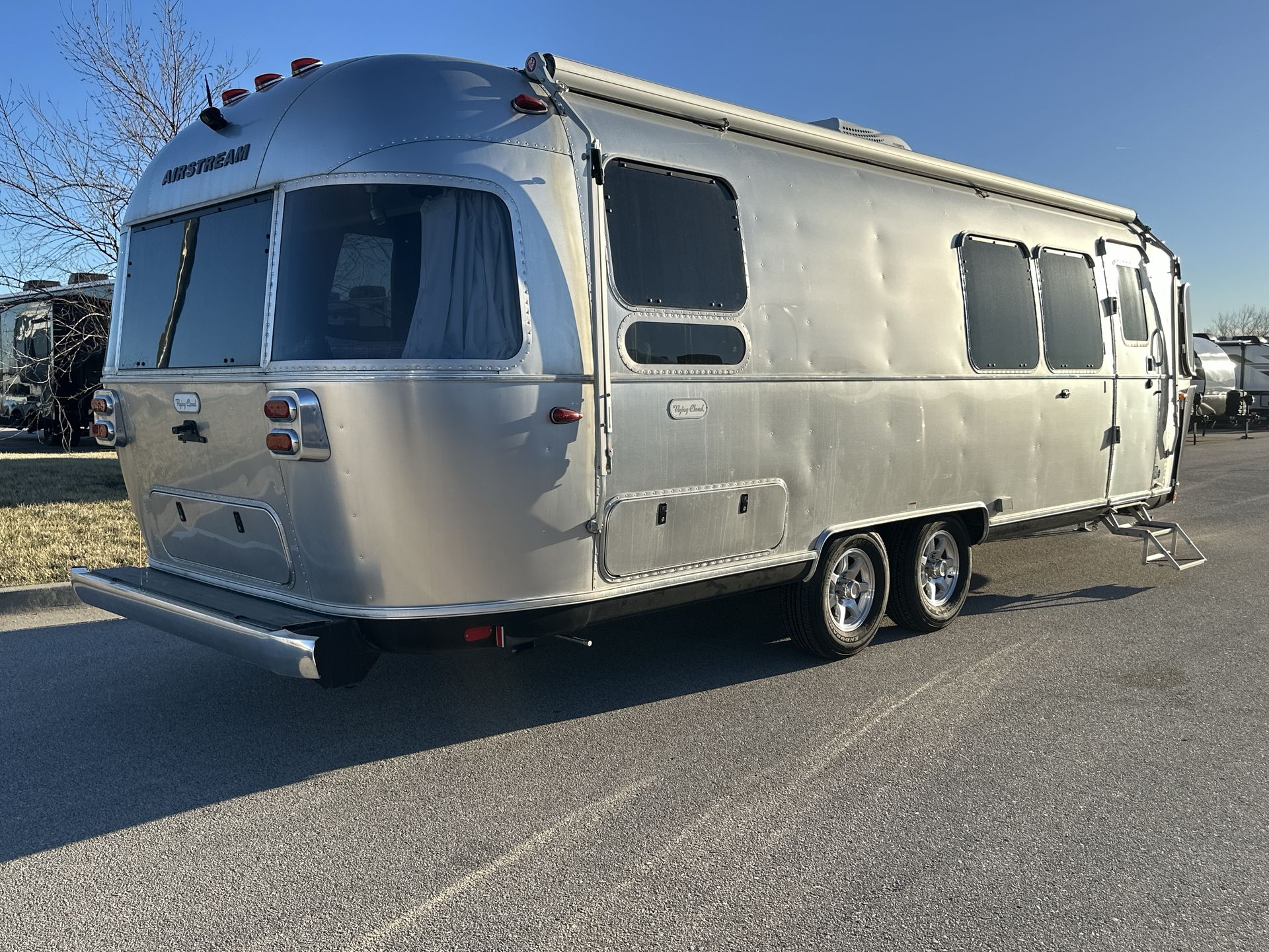 2022 Airstream 28RBT Base
