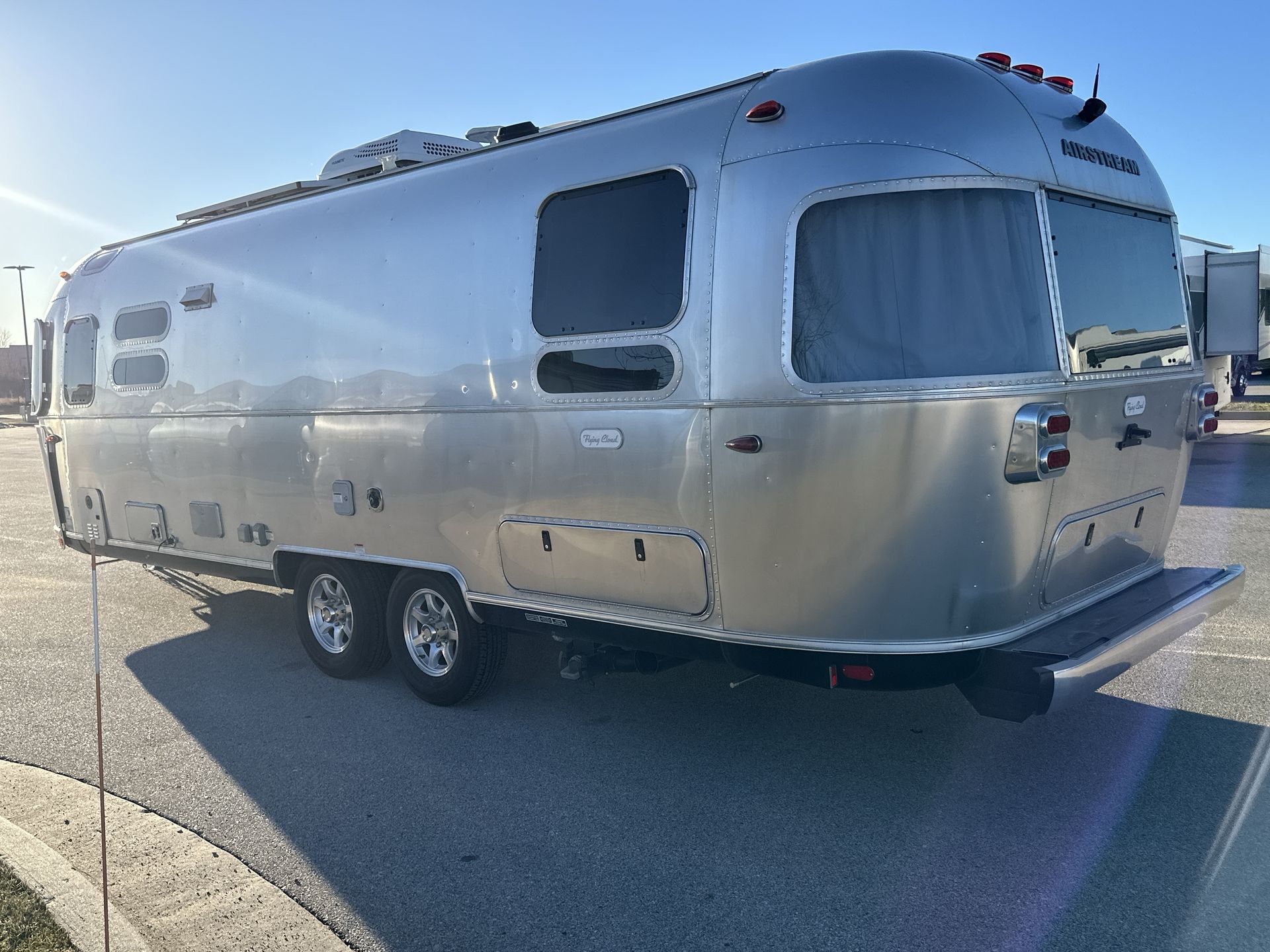 2022 Airstream 28RBT Base
