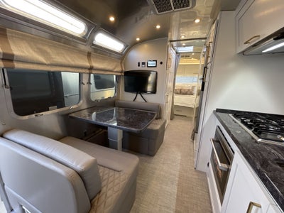 2026 Airstream 28RBQ Base