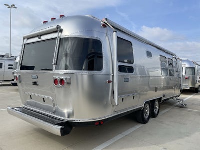 2026 Airstream 28RBT Base