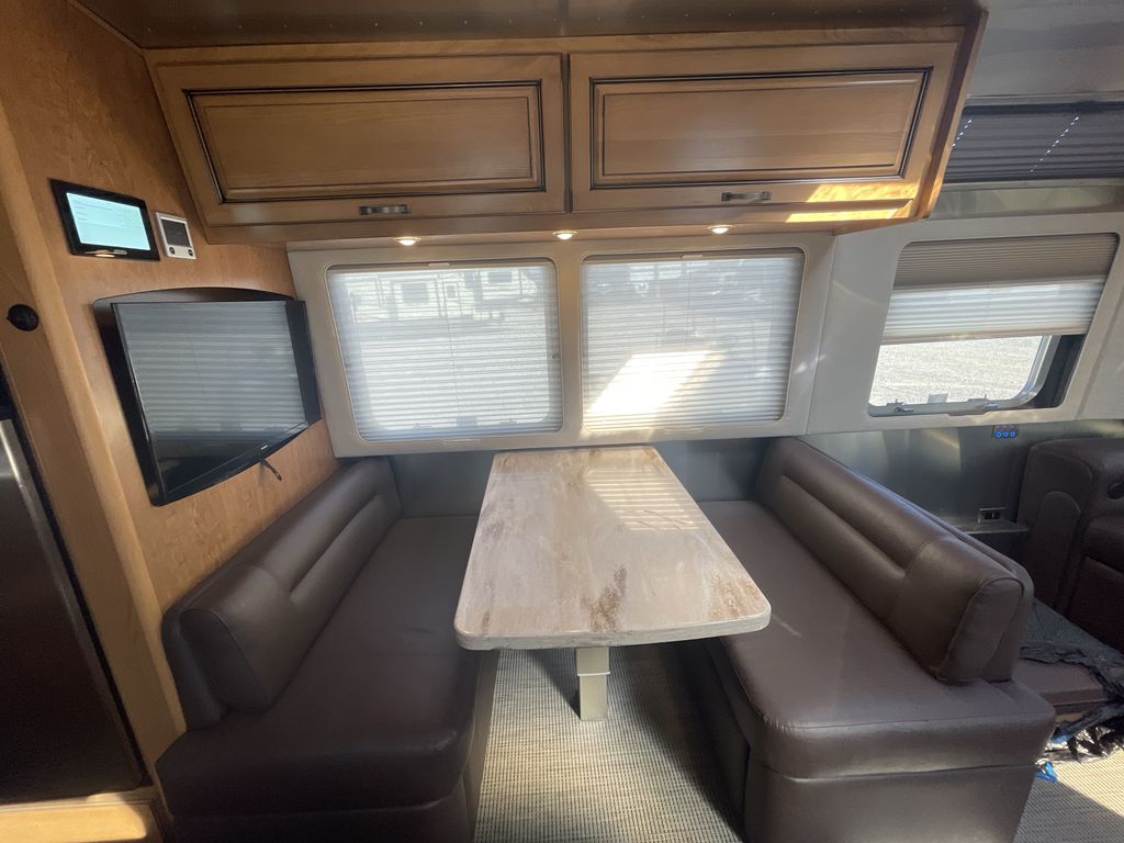 2021 Airstream 30RBT Classic Base