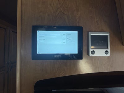 2021 Airstream 30RBT Classic Base