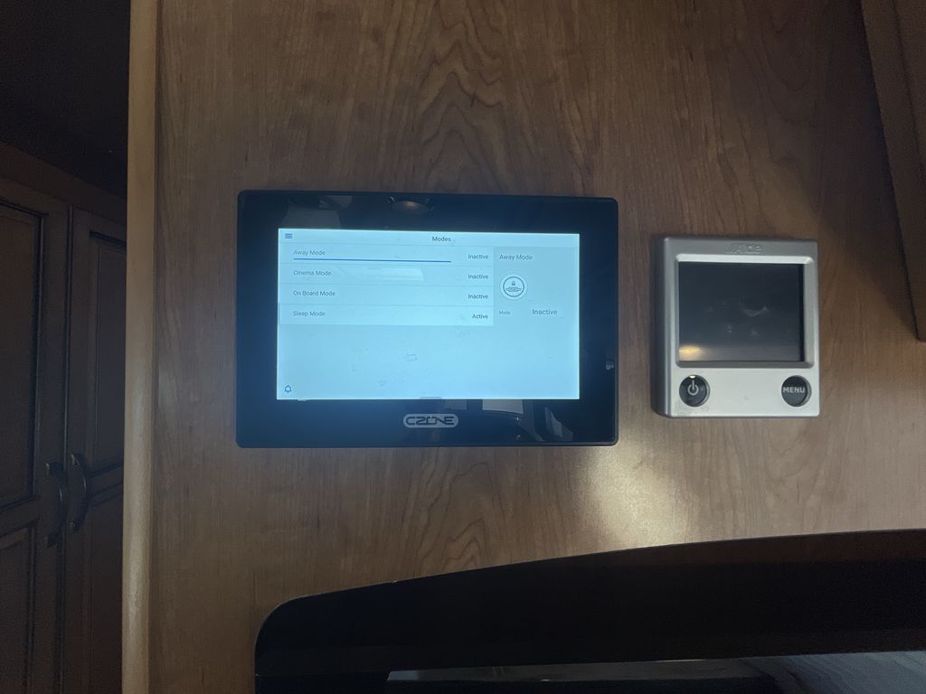 2021 Airstream 30RBT Classic Base