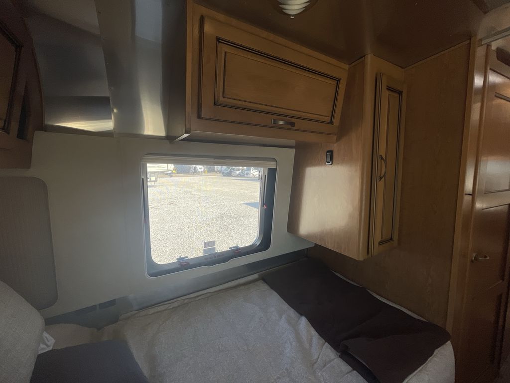 2021 Airstream 30RBT Classic Base