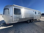 2021 Airstream 30RBT Classic Base