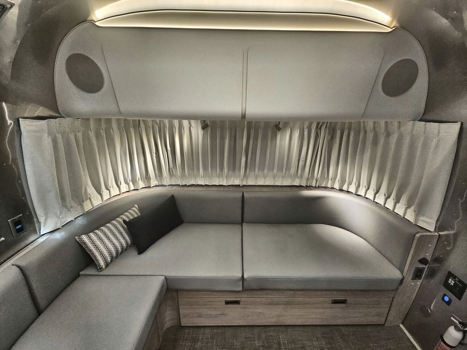 2026 Airstream 30RBQ Base