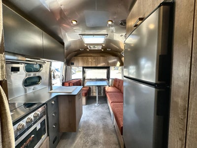 2026 Airstream 25FBQ Base