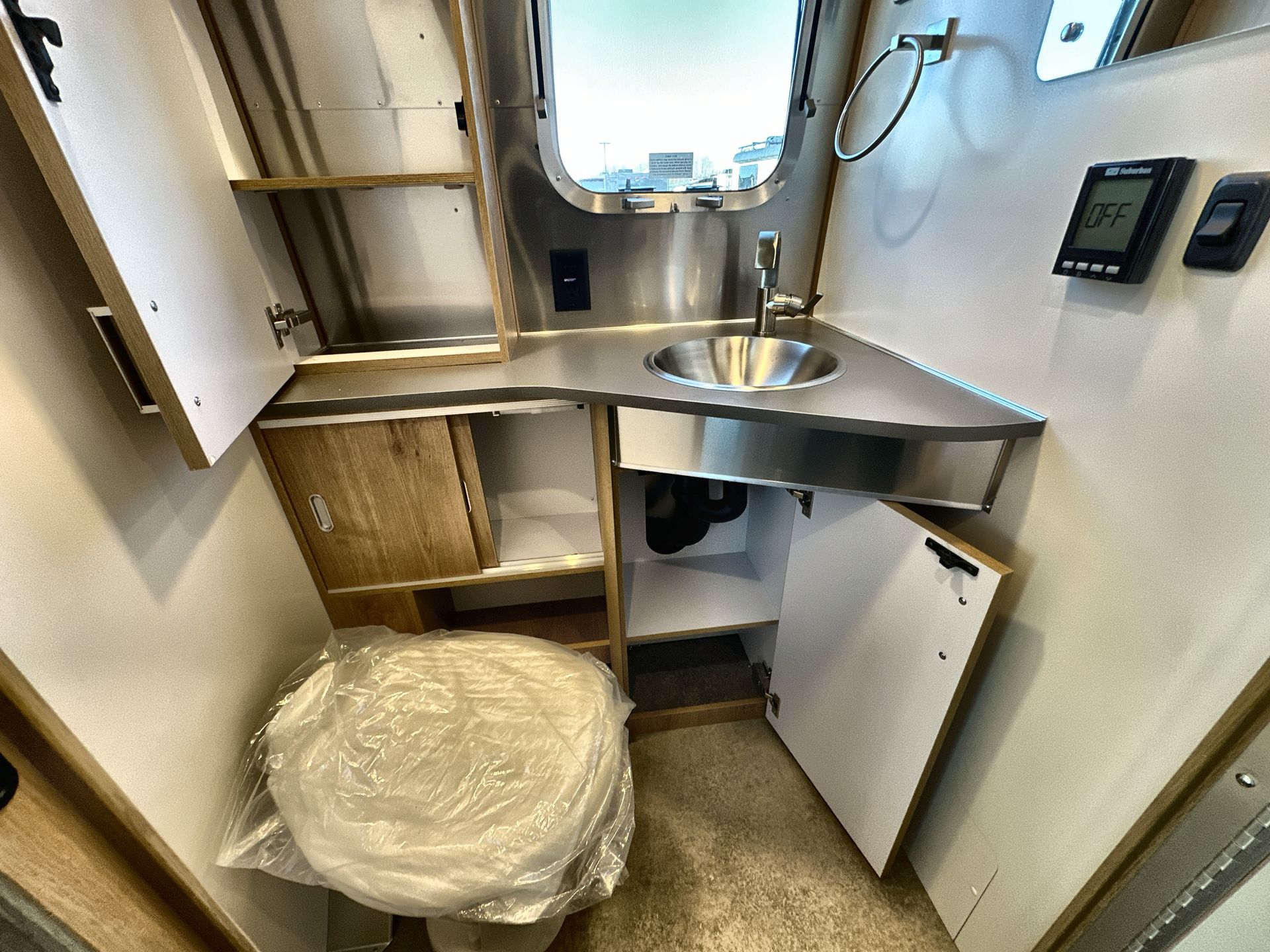 2026 Airstream 25FBQ Base