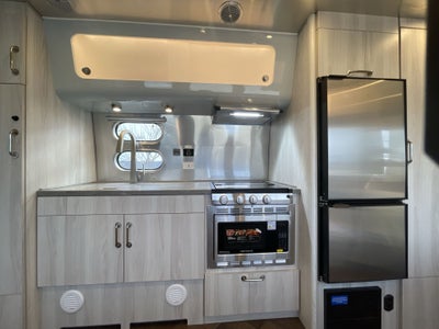 2026 Airstream 23FBT Base