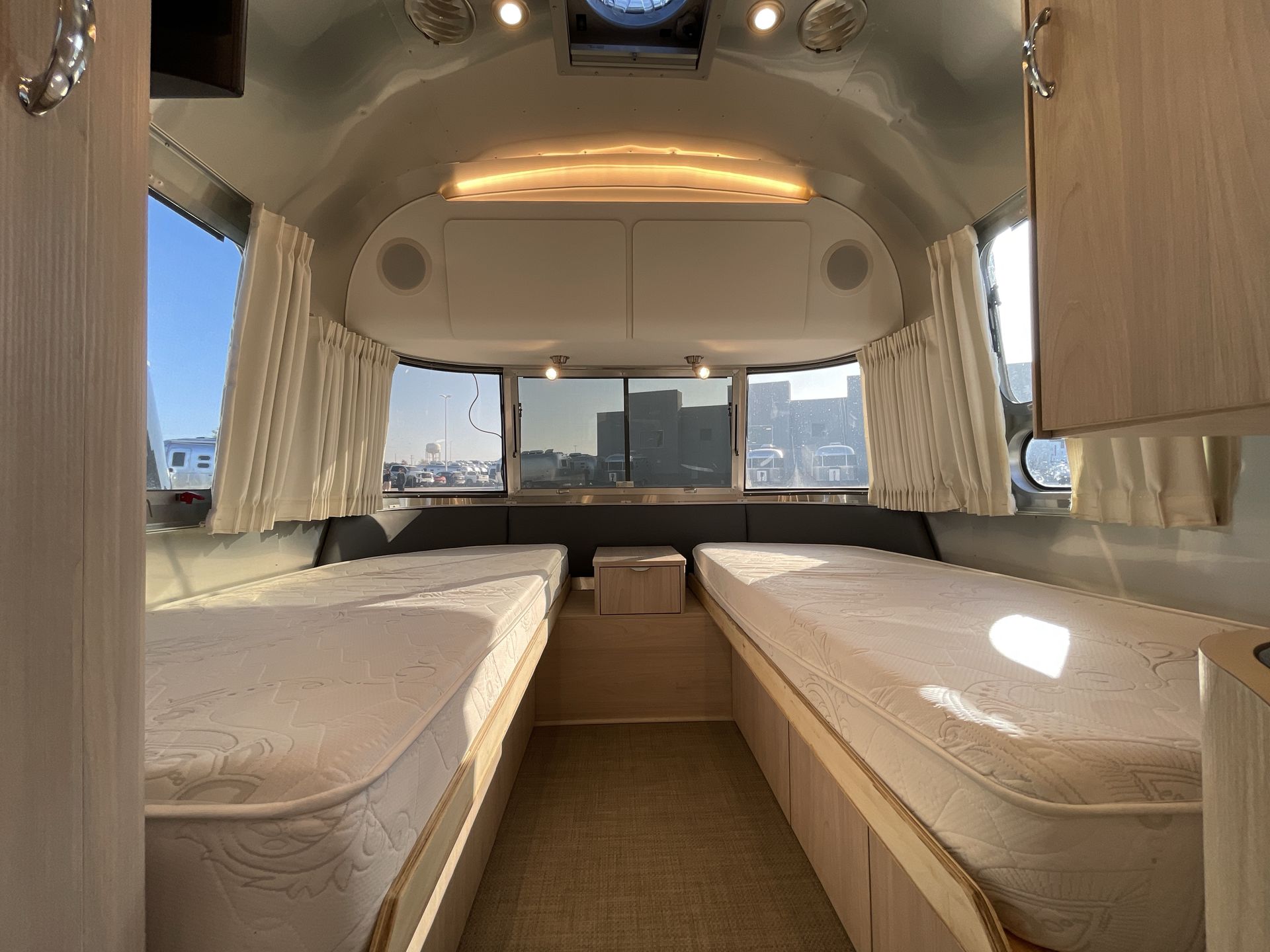 2021 Airstream 23FB Twin Base