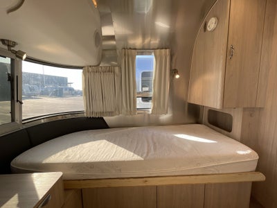 2021 Airstream 23FB Twin Base