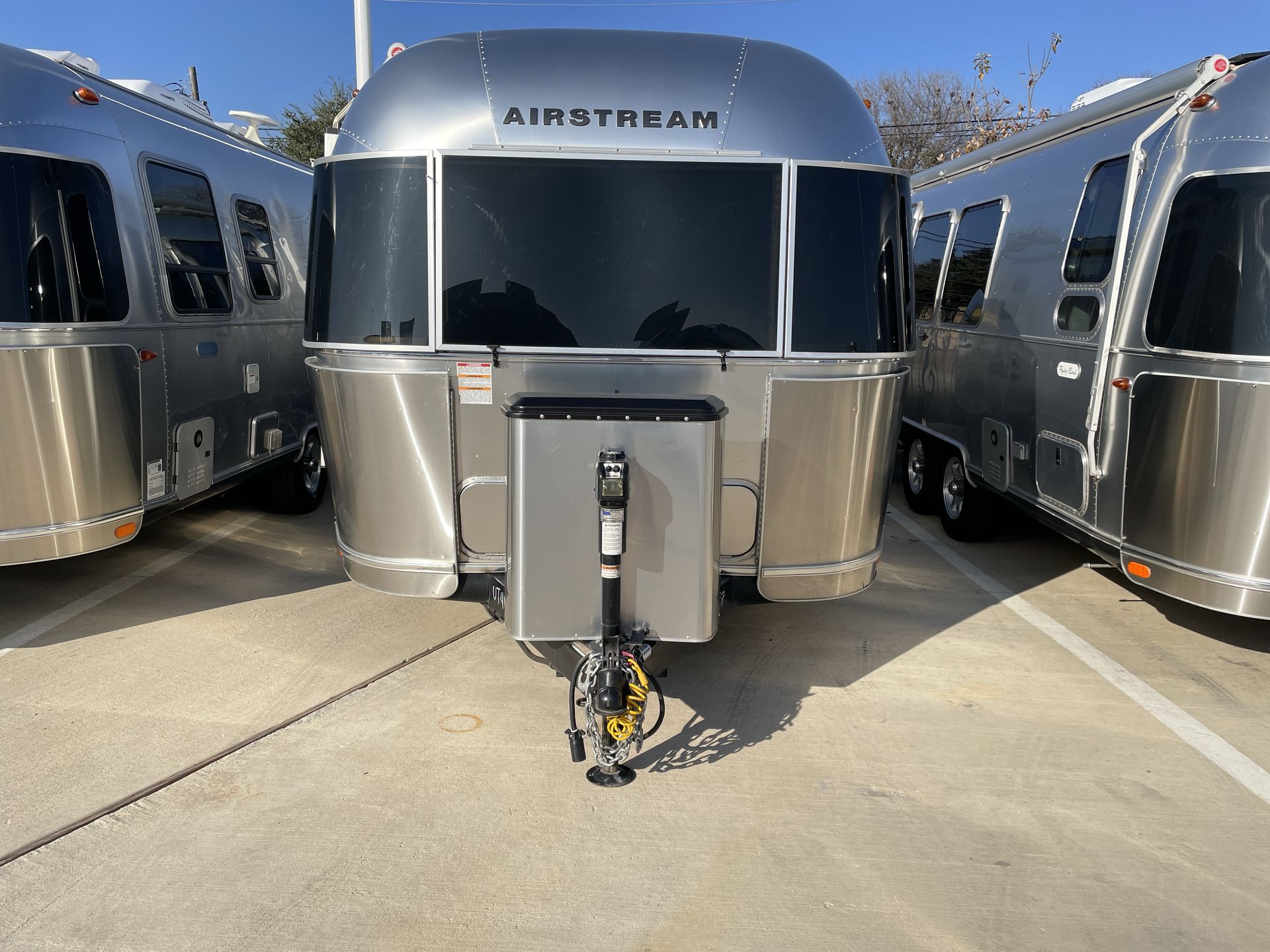 2021 Airstream 23FB Twin Base