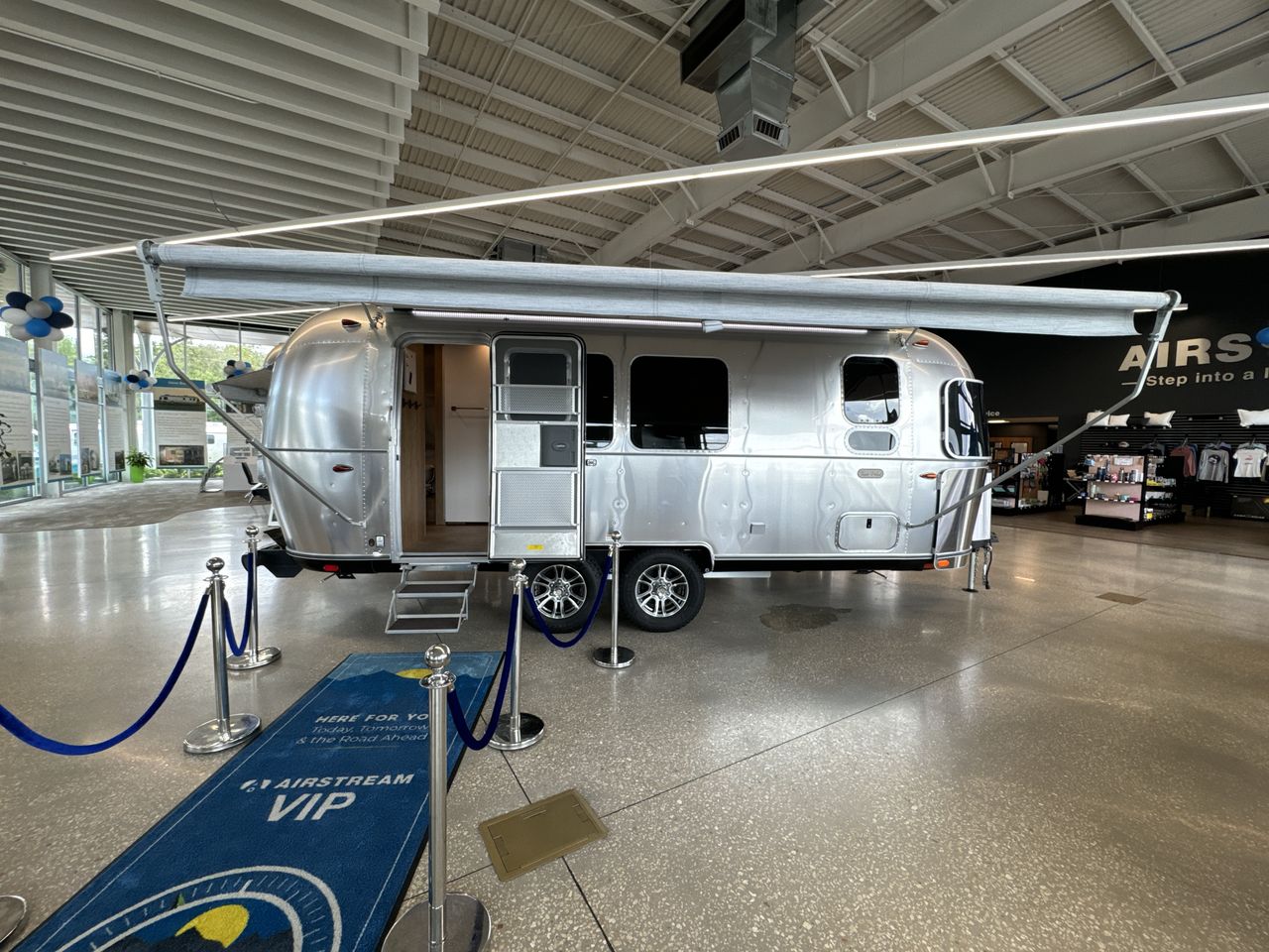 2026 Airstream 23FBT Base