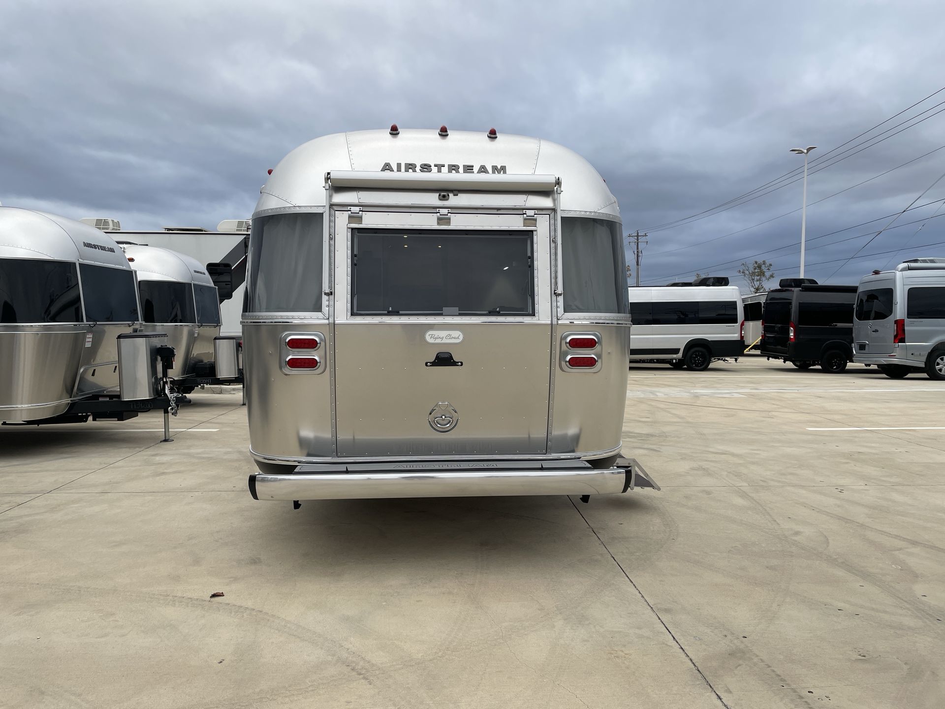 2026 Airstream 27FBQ Base