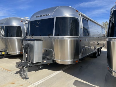 2024 Airstream 27FBT Base