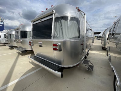2026 Airstream 27FBQ Base