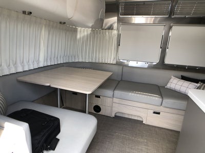 2023 Airstream 25FBQ Base