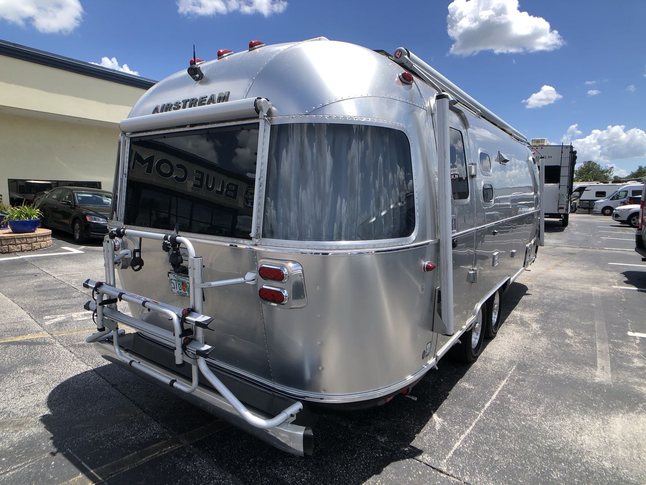 2023 Airstream 25FBQ Base