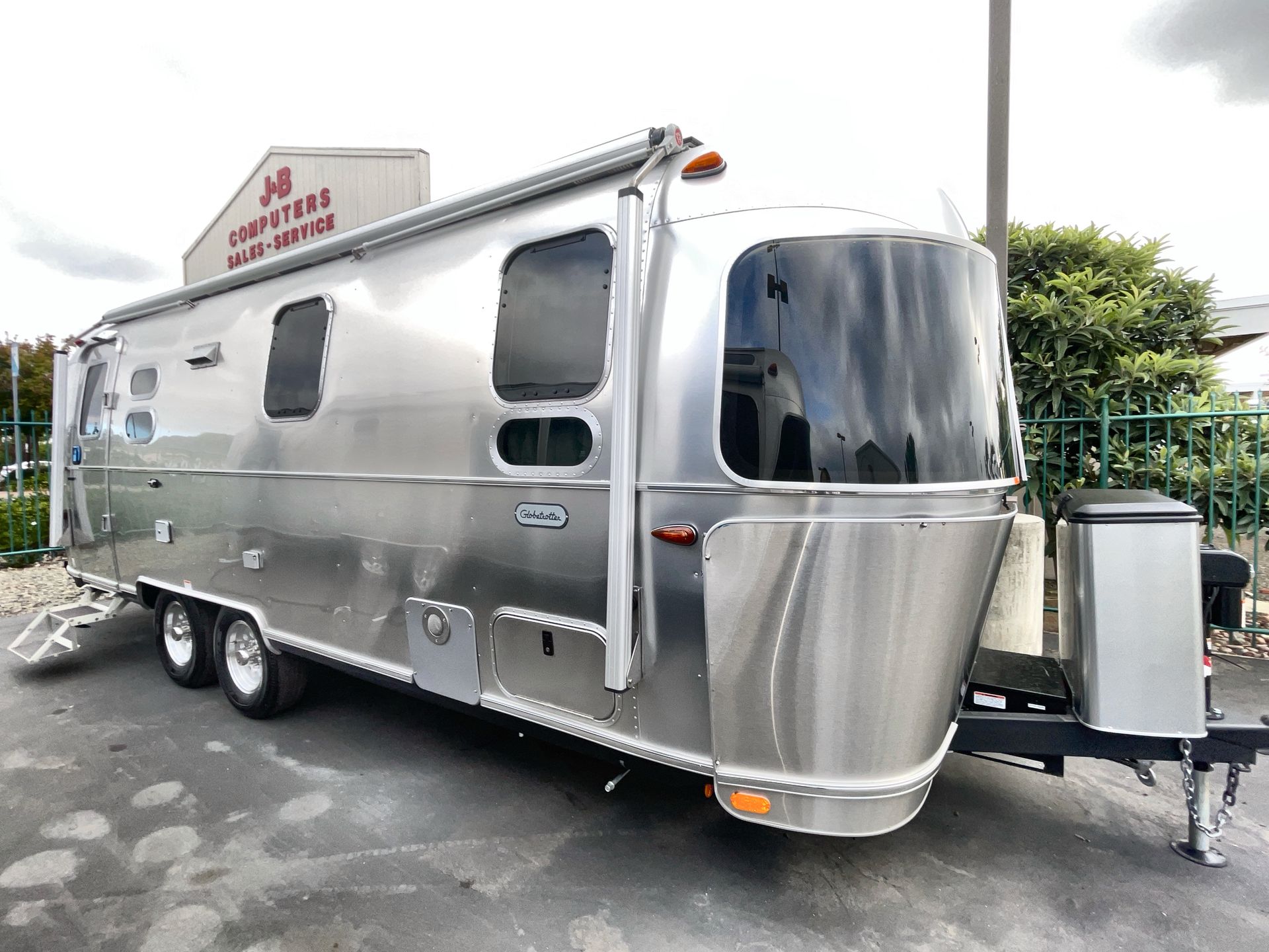 2026 Airstream 25FBT Base