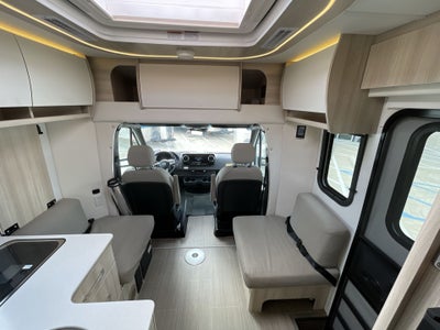 2021 Leisure Travel Vans U24RL Base