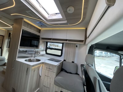 2021 Leisure Travel Vans U24RL Base