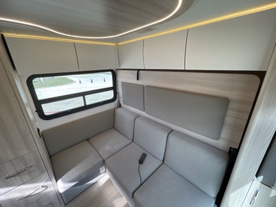 2021 Leisure Travel Vans U24RL Base