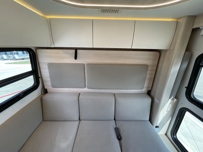 2021 Leisure Travel Vans U24RL Base