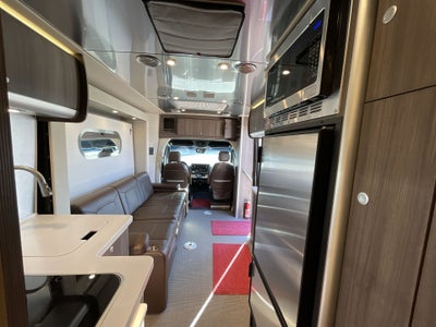 2021 Airstream Murphy Suite Base