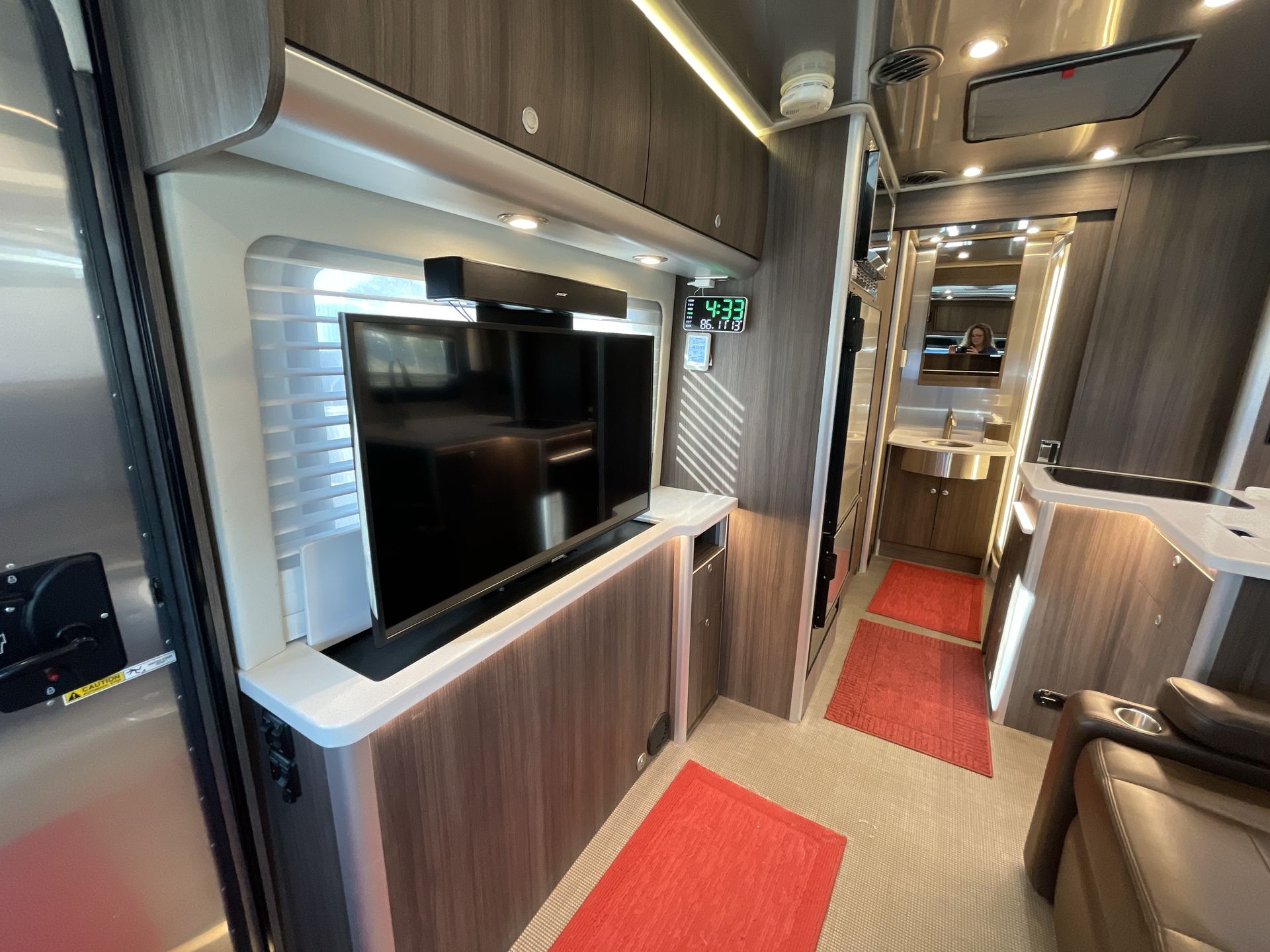 2021 Airstream Murphy Suite Base