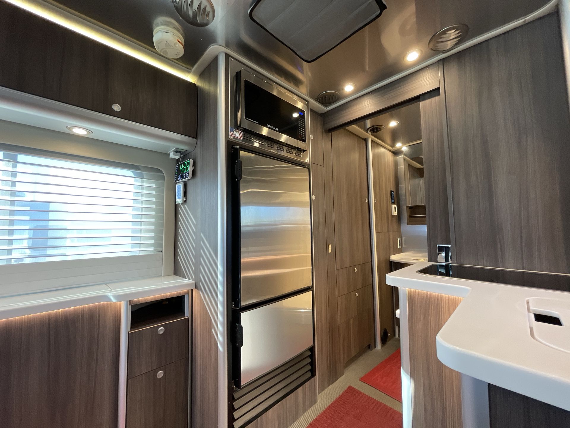 2021 Airstream Murphy Suite Base