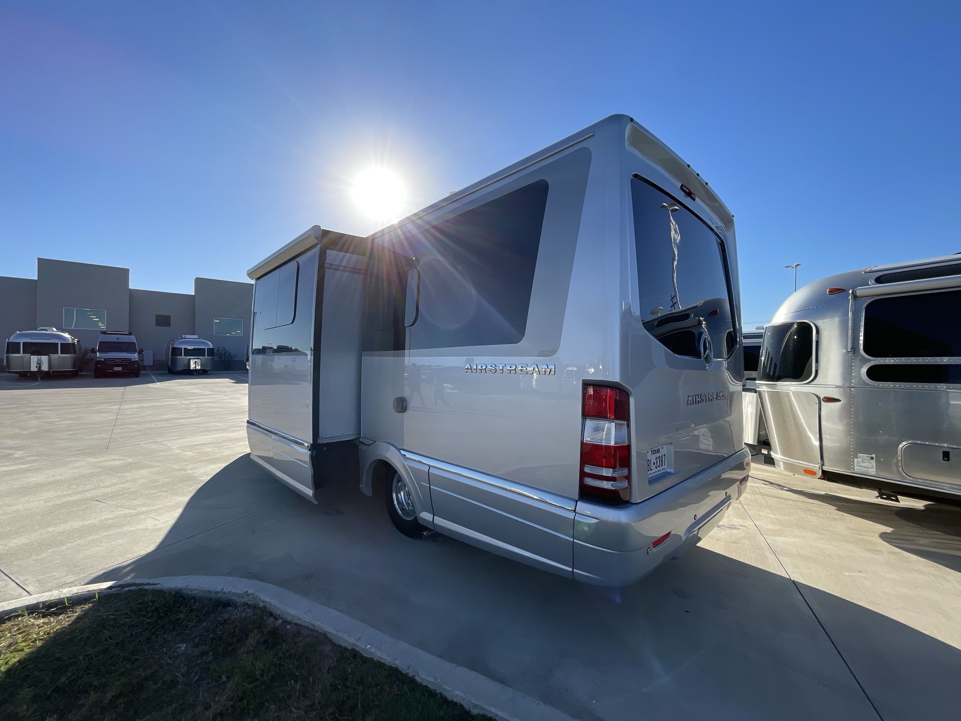 2021 Airstream Murphy Suite Base