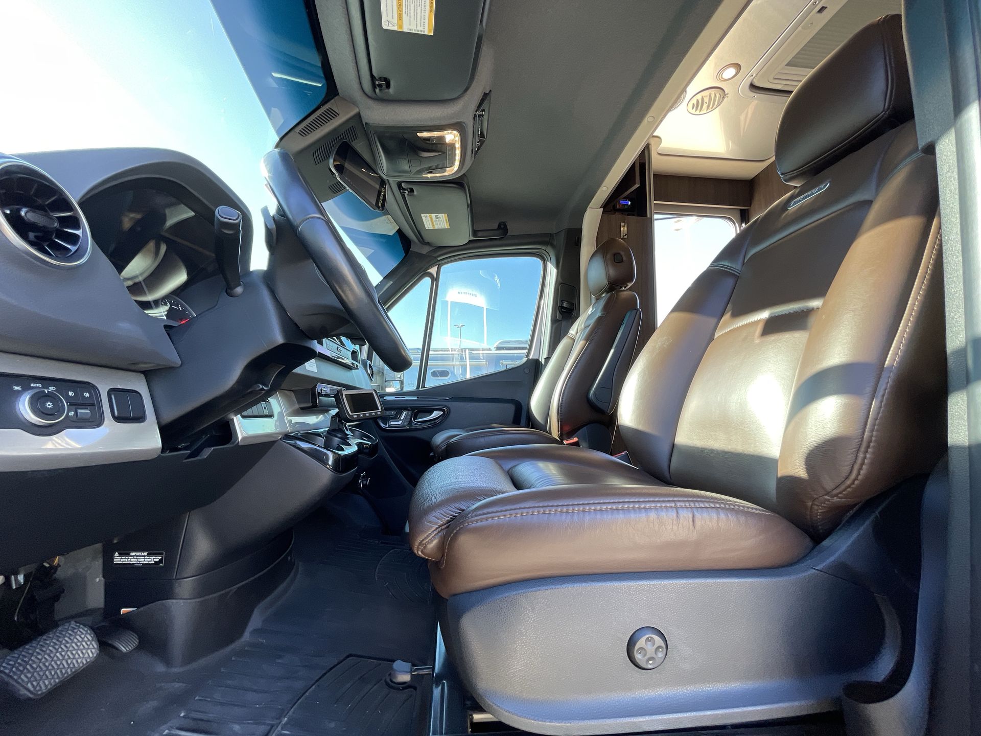 2021 Airstream Murphy Suite Base