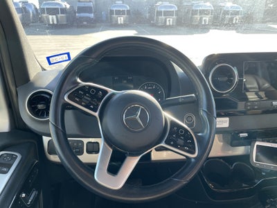 2021 Airstream Murphy Suite Base