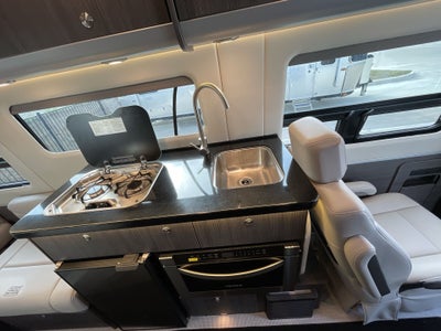 2025 Airstream 24GL Base