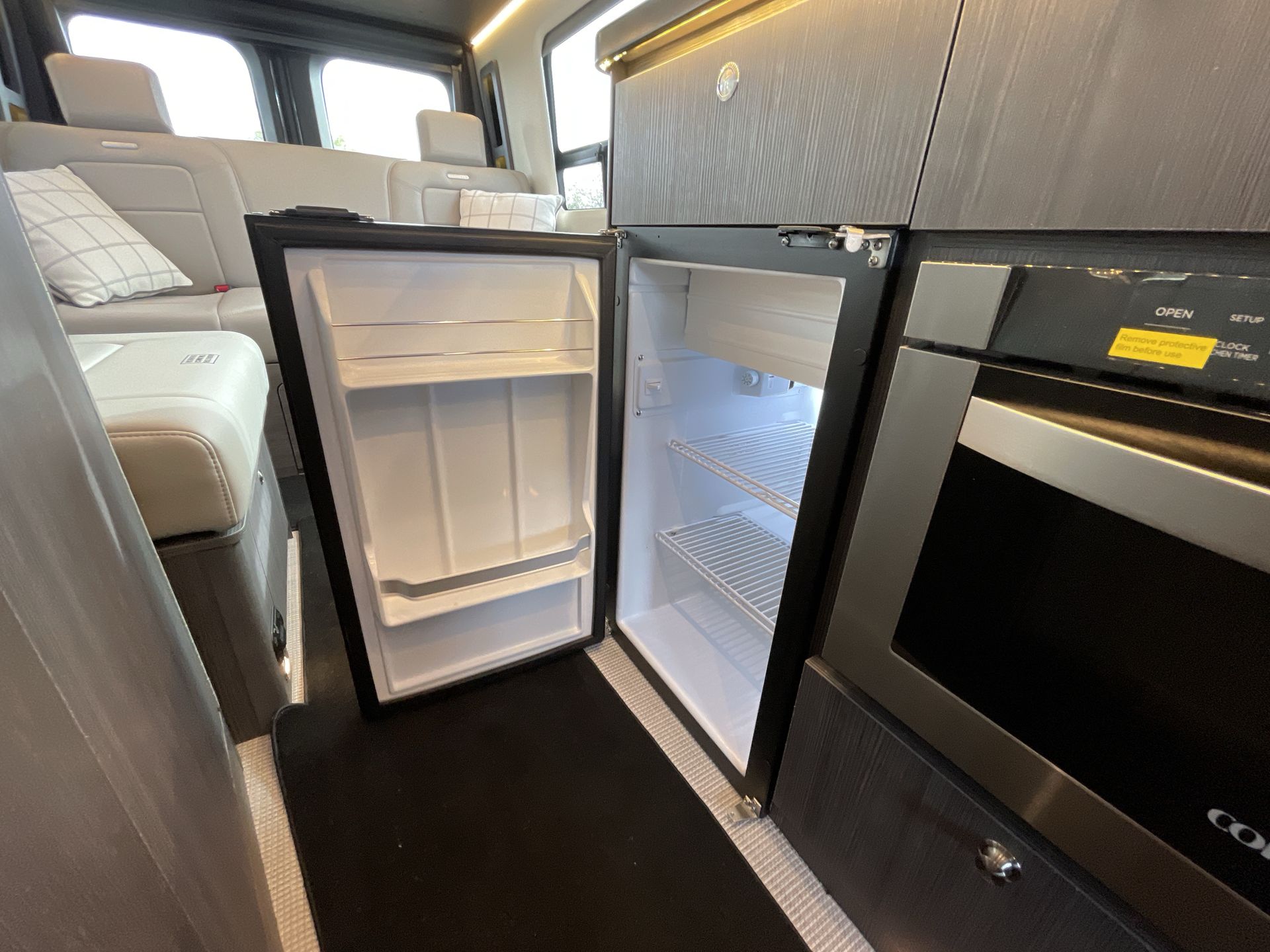 2025 Airstream 24GL Base