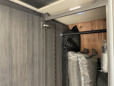 2026 Airstream Murphy Suite Base