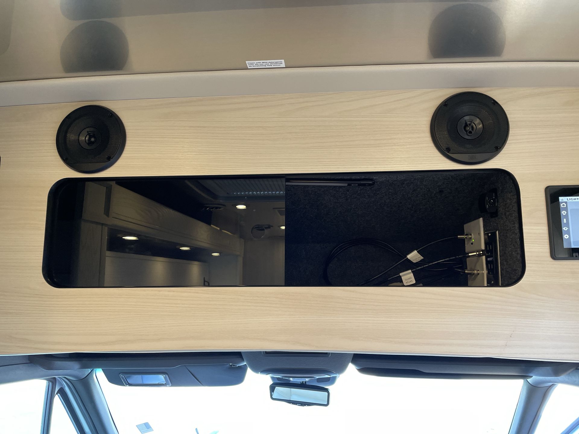 2026 Airstream Murphy Suite Base