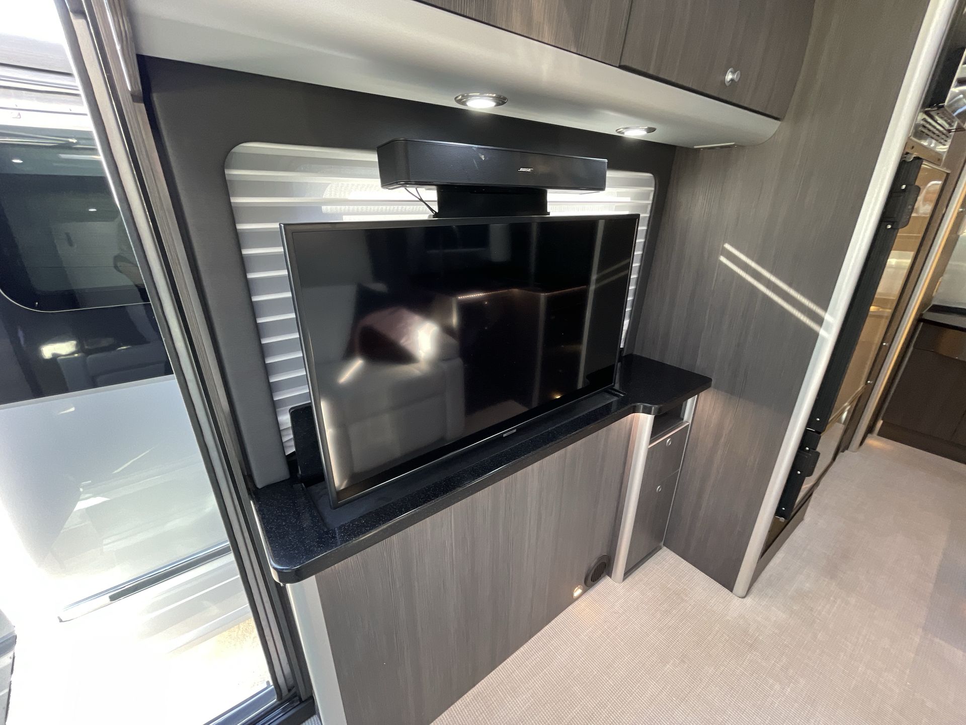 2020 Airstream Murphy Suite Base