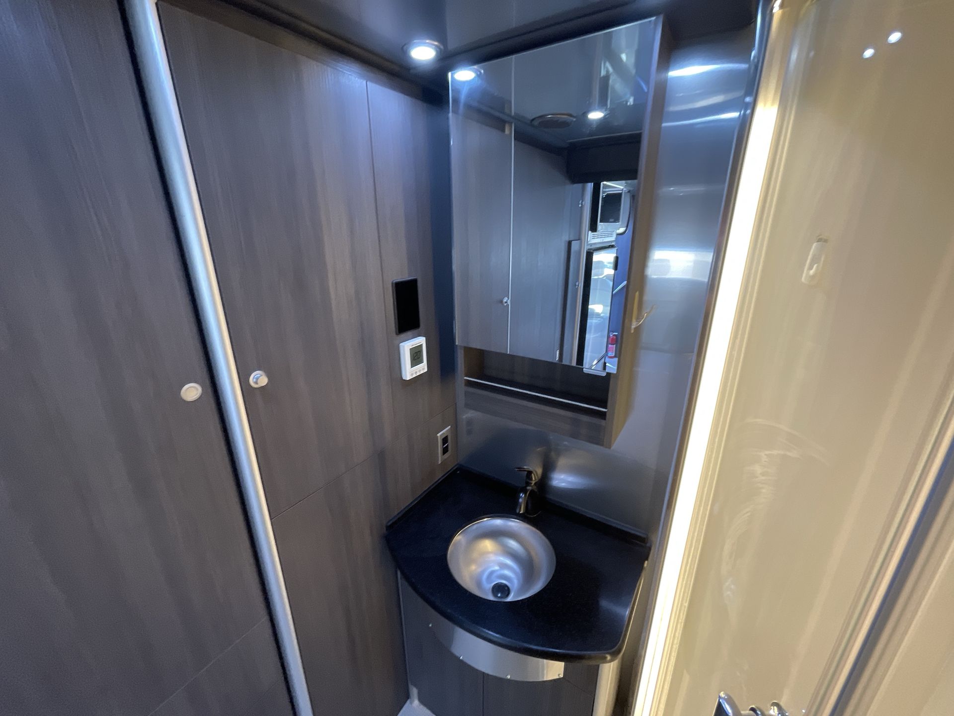 2020 Airstream Murphy Suite Base