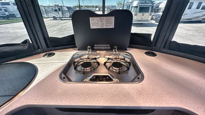 2025 Airstream 16X Base
