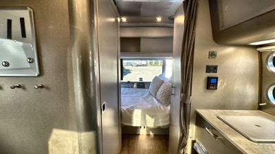 2025 Airstream 16RB Base