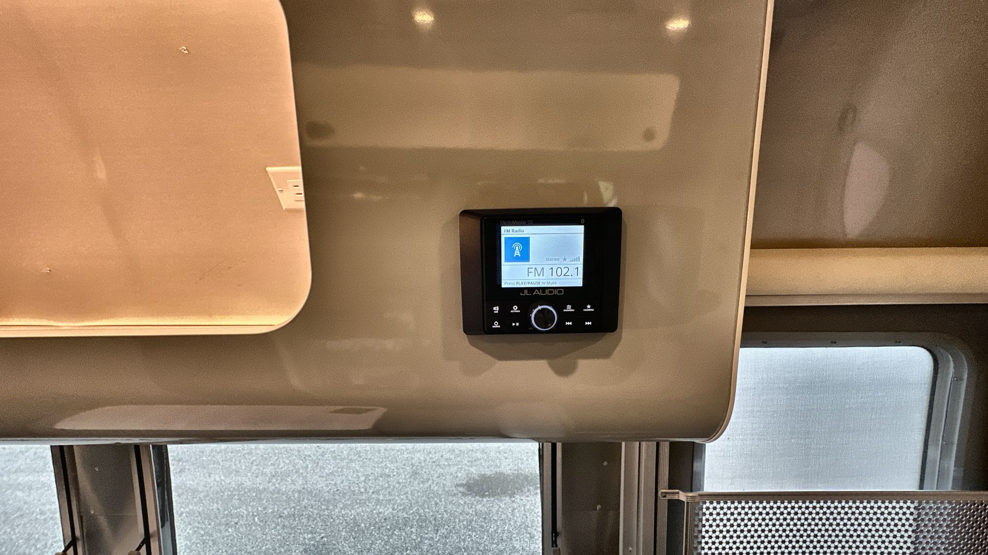 2025 Airstream 23FBQ Base